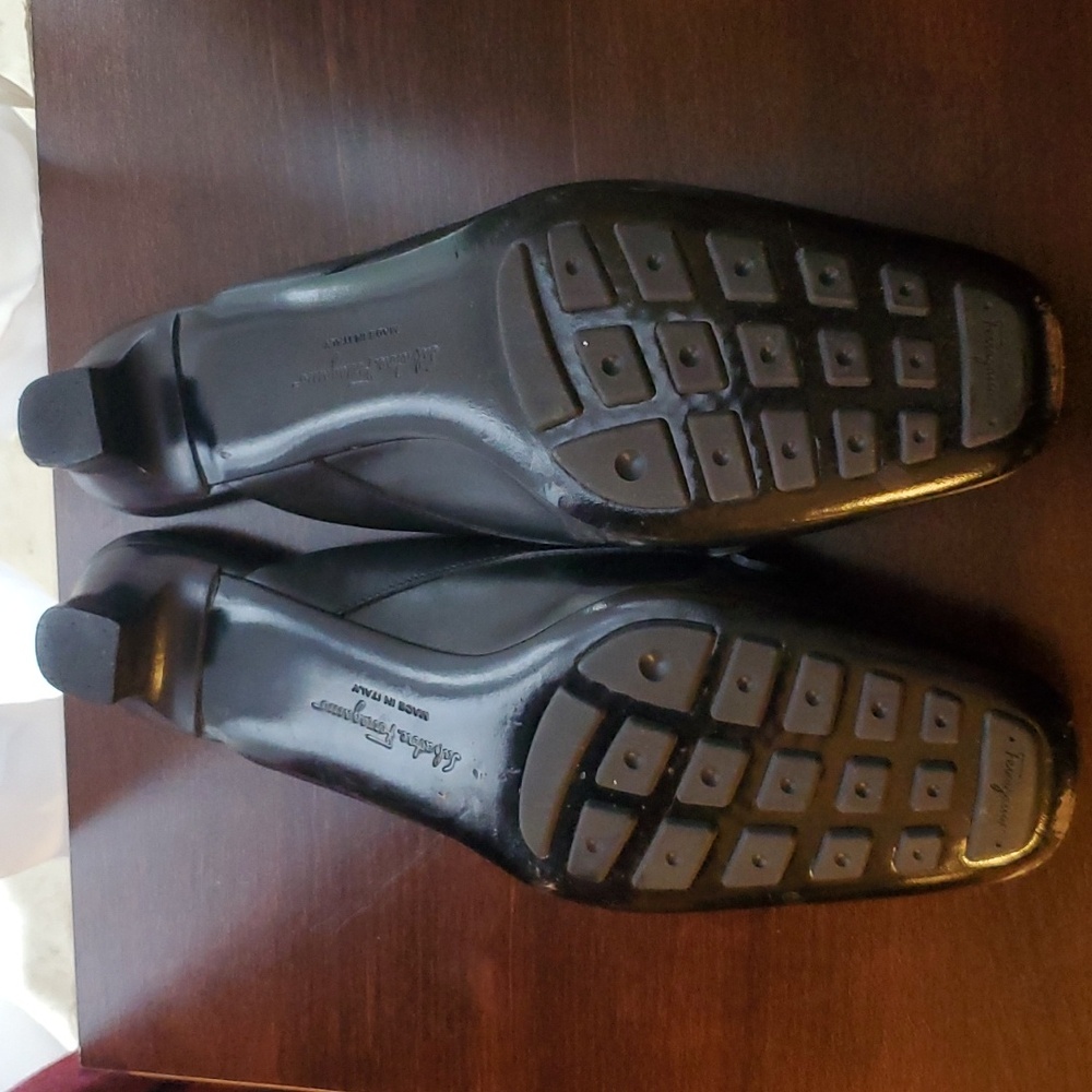 Vintage Ferragamo mules - Picture 2 of 8